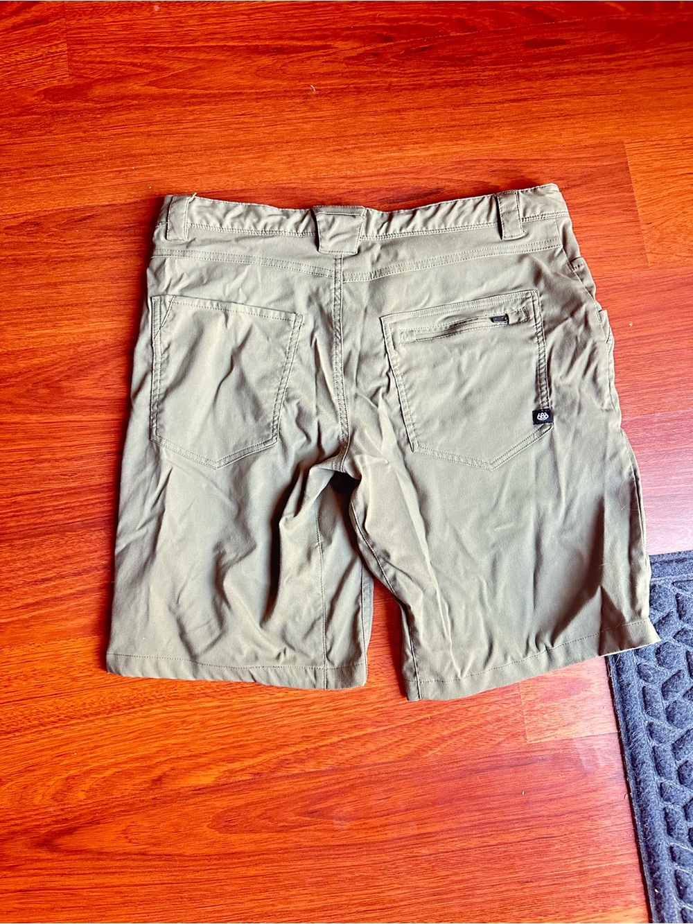 686 Everywhere Short Mens M - Picture 5 of 6